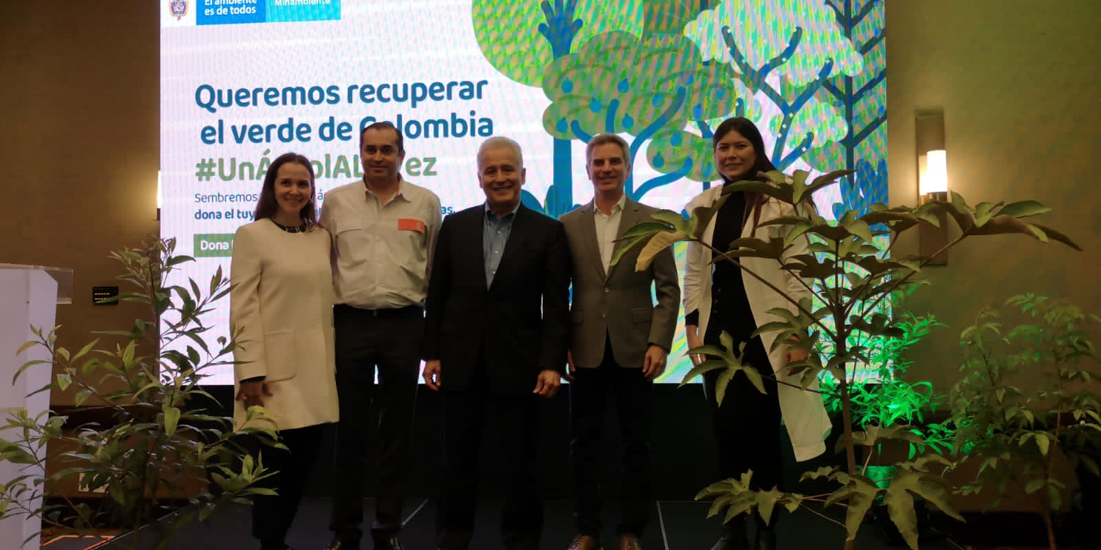 Grupo Éxito y Celsia se unen para promover la siembra de 1 millón de árboles nativos en Colombia
